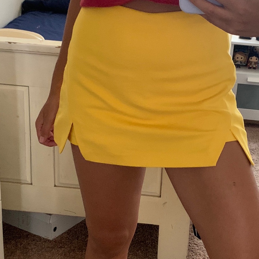 ZARA MINI SKORT